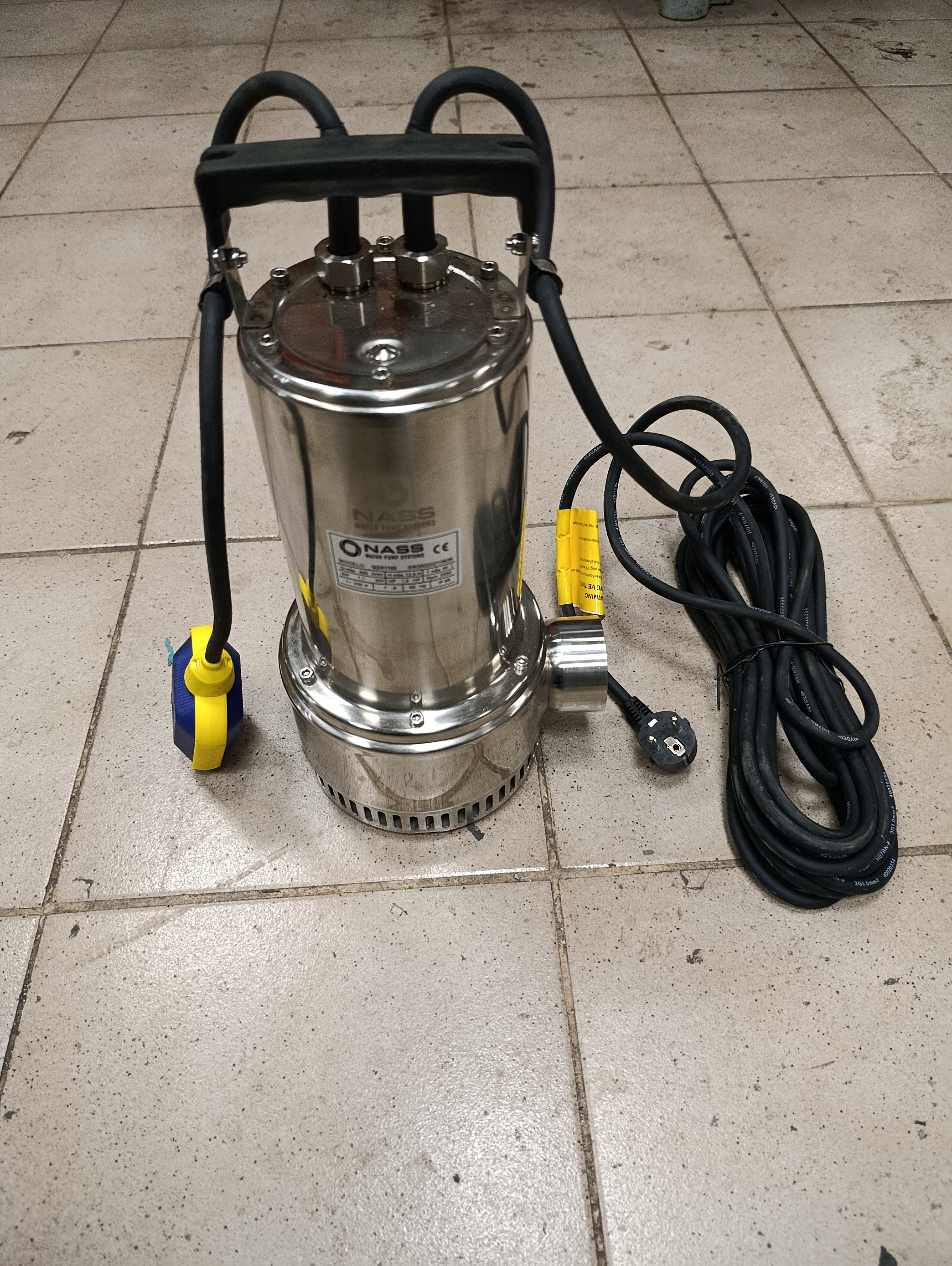 Bomba sumergible inox NASS reparada SAT oficial