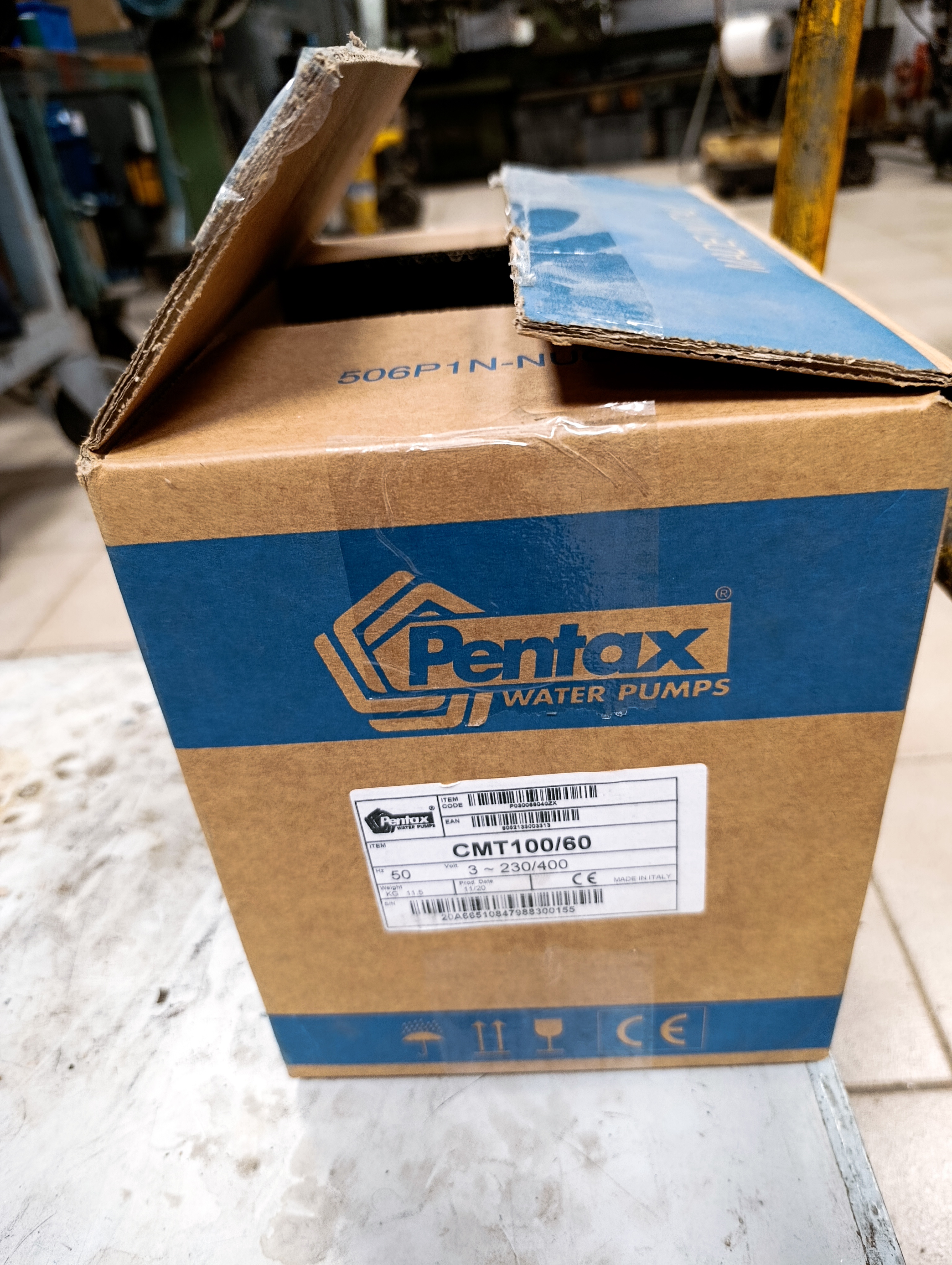 Bomba Pentax nueva con caja original SAT oficial